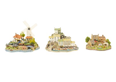 Lot 1390 - A large Banbury Mint English Manor House model.