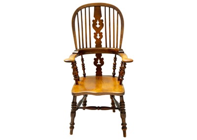 Lot 1004 - A North Eastern Windsor chair