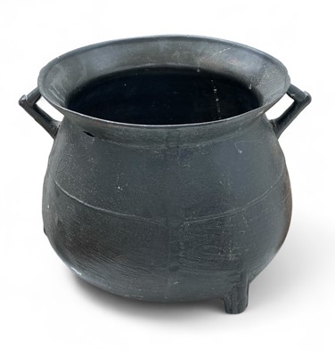 Lot 1247 - A 17th-century cauldron from the Sturton foundry, South Petherton, Somerset
