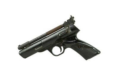 Lot 216 - A Webley & Scott Tempest air pistol.