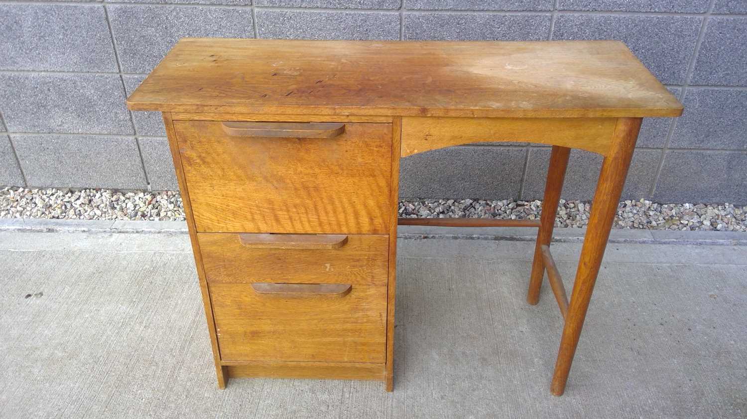 Lot 21 a vintage small writing desk the desk