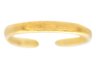 Lot 156 - A 22ct hallmarked gold band ring.