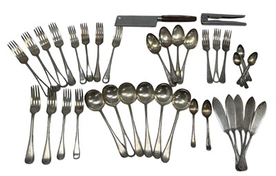 Lot 20 - Five silver coffee spoons, 64g Sheffield 1927,...