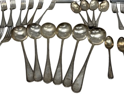 Lot 20 - Five silver coffee spoons, 64g Sheffield 1927,...