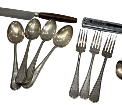 Lot 20 - Five silver coffee spoons, 64g Sheffield 1927,...