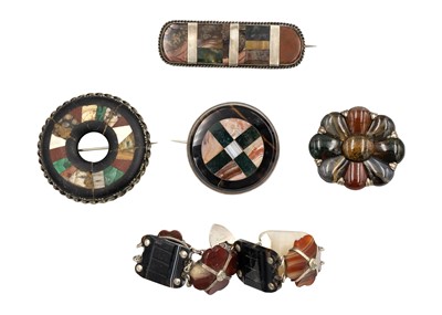 Lot 282 - A collection of 19th century Scottish hardstone jewellery.