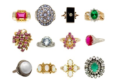 Lot 258 - A collection of thirteen gem set rings.