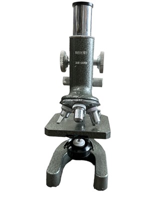 Lot 103 - A boxed Regent 30x - 1220x microscope