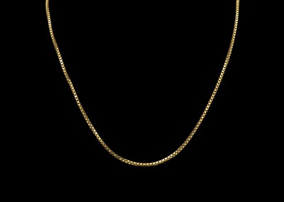 Lot 46 - A 9ct hallmarked gold box link necklace.