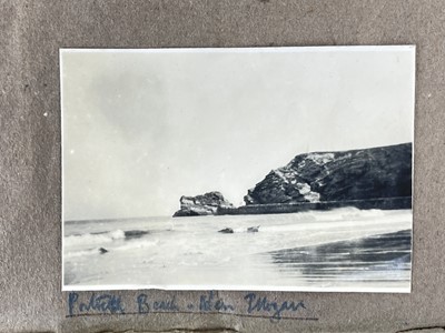 Lot 39 - Marion Grace HOCKEN (1923-1987)