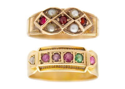 Lot 3 - A Victorian 15ct 'regard' acrostic ring and a 9ct garnet and pearl set ring.