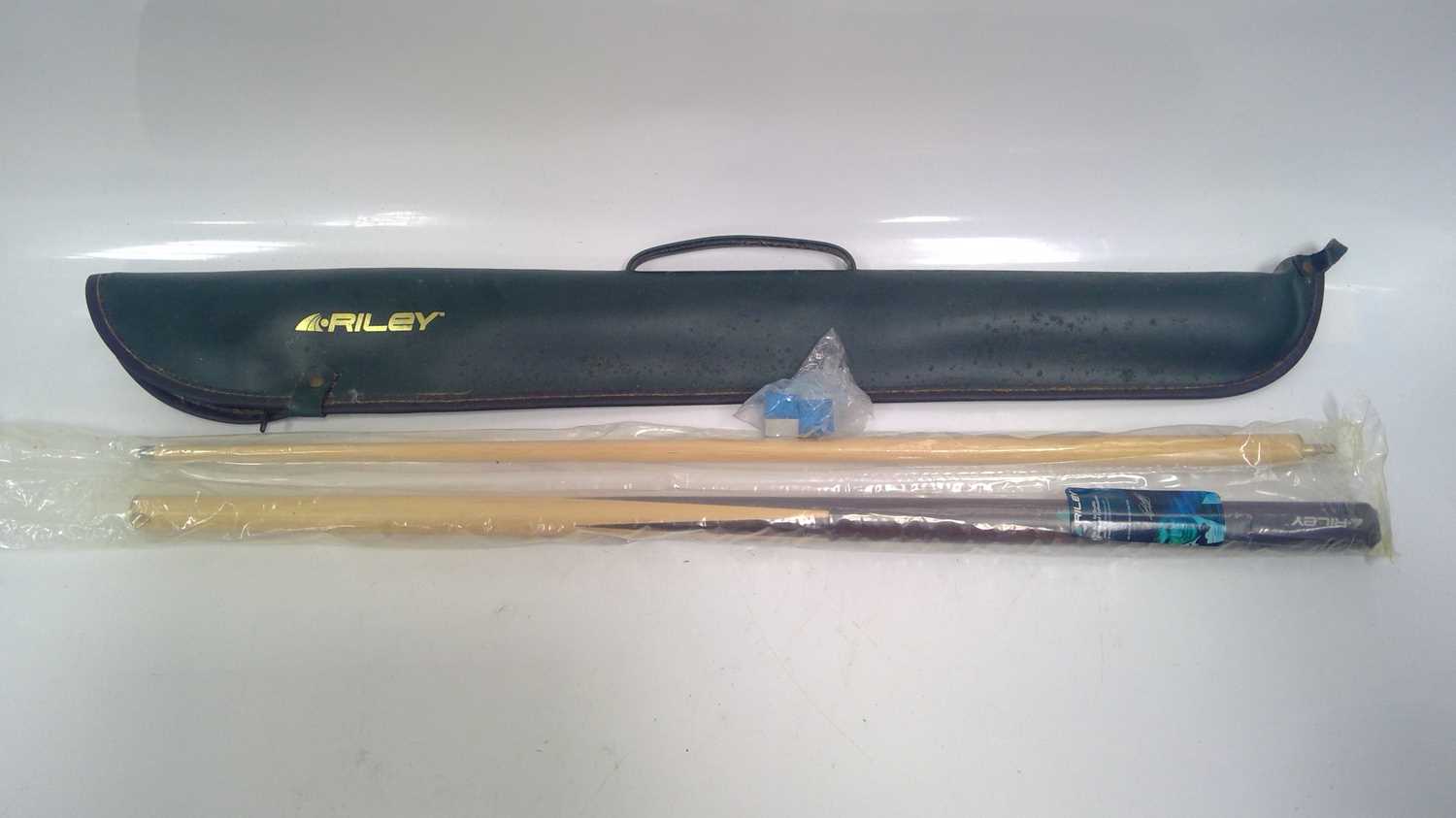 Lot 277 - A Riley, Stephen Hendry, Two Piece Snooker Cue.