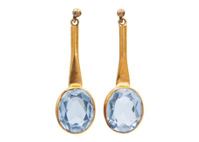 Lot 24 - A pair of early 20th century 9ct rose gold blue spinel set drop earrings.