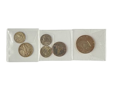 Lot 80 - USA Statehood etc Gilt Quarter Dollar Coins (x56) plus Bicentennal & Silver Coinage