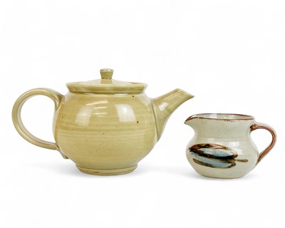 Lot 452 - Crowan pottery.