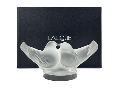 Lot 384 - A Lalique frosted glass Deux Colombes glass group.