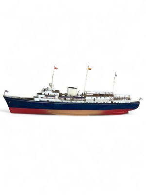 Lot 1221 - A scale model of The Royal Yacht Brittannia