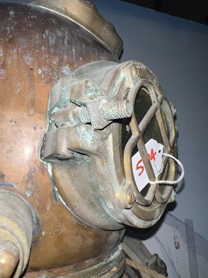 Lot 504 - Diving