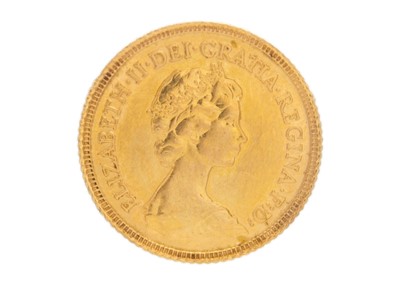 Lot 103 - A 1982 half sovereign coin.