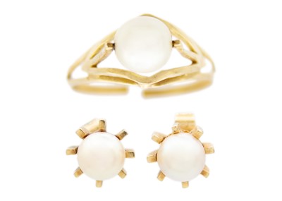 Lot 116 - An 18ct (tested) pearl set ring and a pair of 9ct pearl stud earrings.