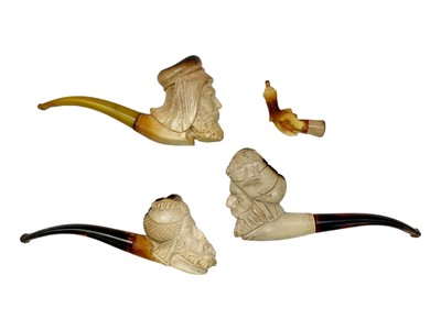 Lot 181 - A Turkish meerschaum pipe in a fitted case.