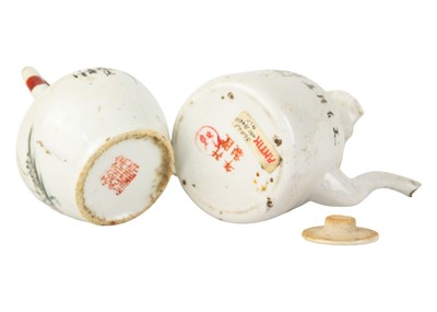 Lot 98 - A Chinese porcelain teapot, early 20th century.