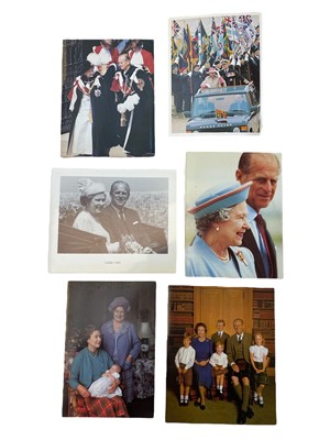 Lot 446 - An exceptional Royal collection of cards from Her Majesty Queen Elizabeth II & Prince Philip