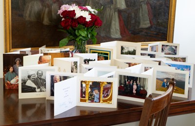 Lot 446 - An exceptional Royal collection of cards from Her Majesty Queen Elizabeth II & Prince Philip