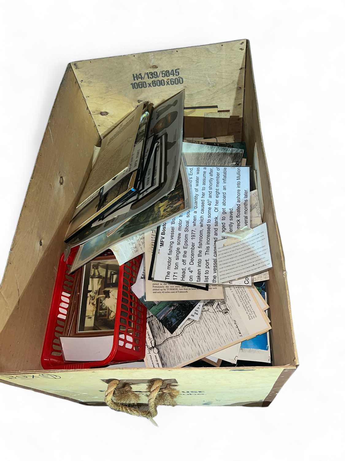 Display Material Wit Lot 1122 - Display material