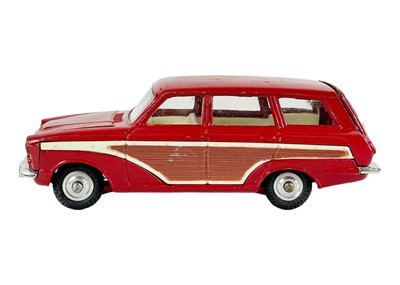 Lot 296 - A Corgi Toys 314 diecast model of a Ferrari Berlinetta 250 Le Mans.
