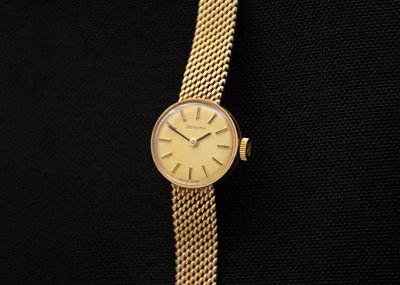 Lot 61 - ZENITH - A 9ct lady's manual wind bracelet wristwatch.