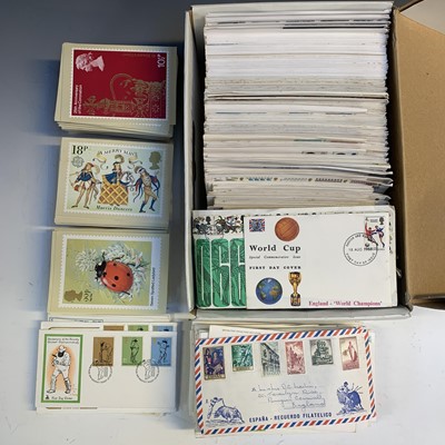 Lot 327 - GB First Day Covers: GB First Day Covers and...