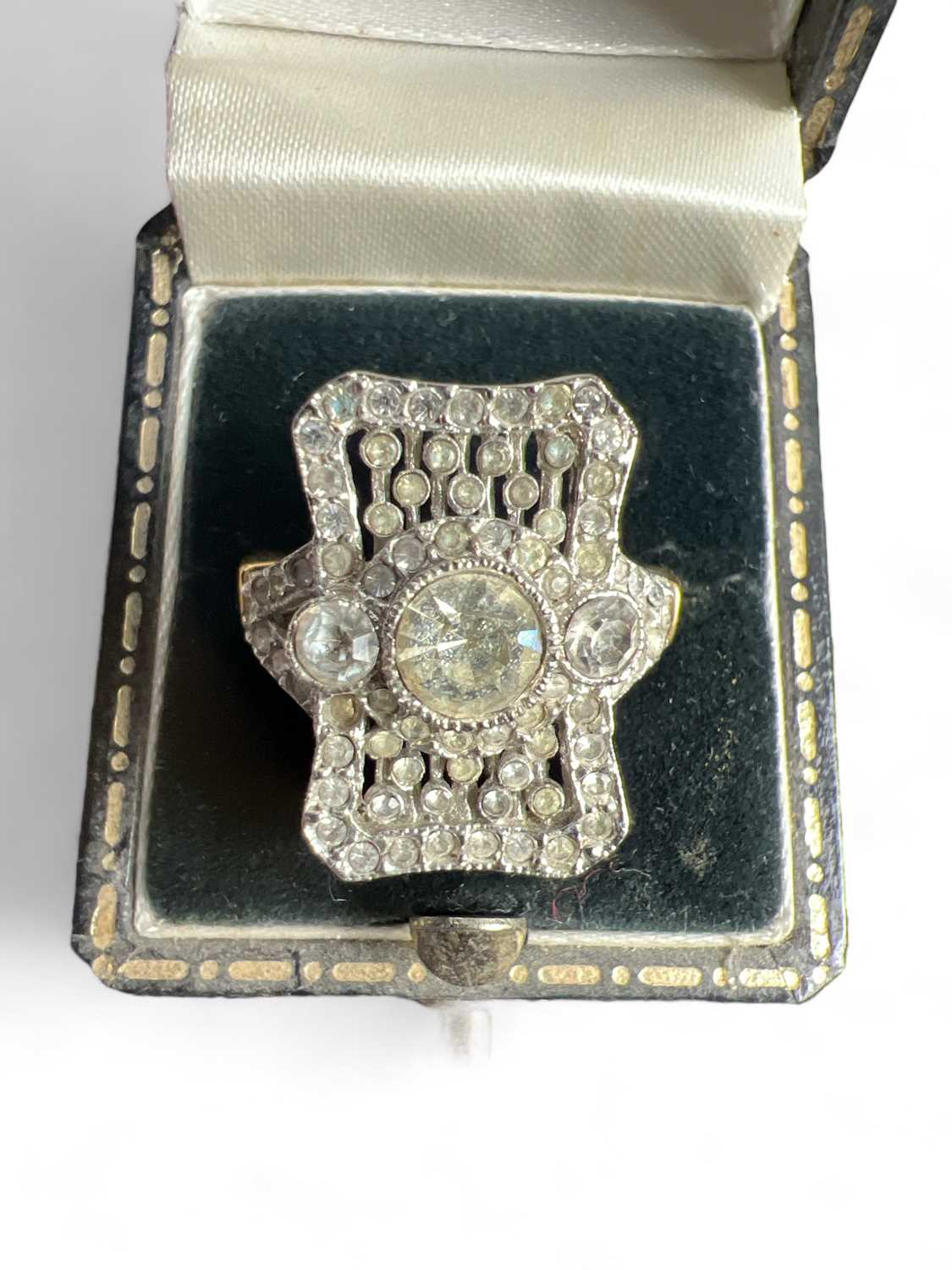 Lot 123 - Replica Titanic Jewellery