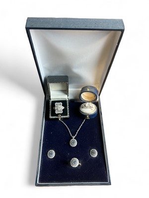 Lot 123 - Replica Titanic Jewellery