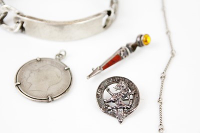 Lot 249 - A collection of silver jewellery.