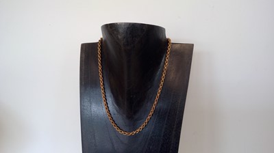 Lot 6 - A 9ct gold twist chain, stamped 375 and 9K, 13g.