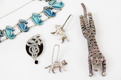 Lot 308 - A selection of silver jewellery.