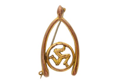 Lot 58 - A selection of four 9ct brooches.