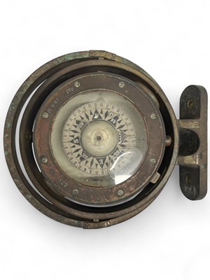 Lot 370 - Ships compass