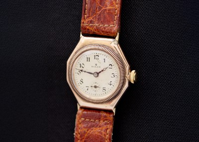 Lot 129 - ROLEX - An early Oyster 1930's 9ct octagonal cased mid-sized gentleman's manual wind wristwatch.