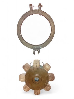 Lot 738 - A Mactaggart, Scott & Co Ltd of Edinburgh sailing ship's steering wheel hub