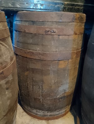 Lot 815 - A copper banded wooden barrel