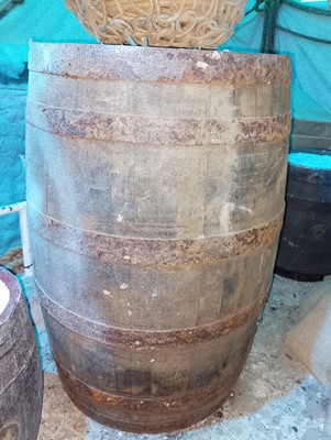 Lot 822 - A wooden barrel