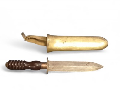 Lot 840 - A Diver's Knife