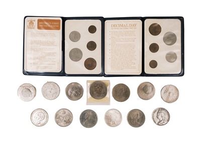 Lot 61 - A collection of GB crown coins, a 1922 American dollar and a 1930 2 1/2 Gulden coin.