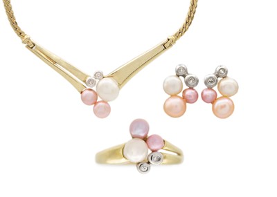 Lot 46 - A 9ct hallmarked gold diamond and cultured white and pink pearl set demi-parure.