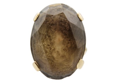 Lot 76 - A 9ct hallmarked gold, large smoky quartz set, cocktail ring.