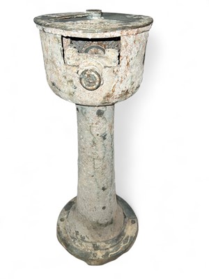 Lot 1044 - Steering Pedestal