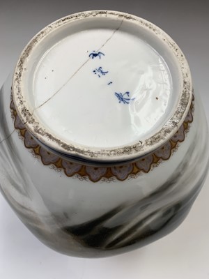 Lot 118 - A Japanese porcelain vase, Meiji Period, the...