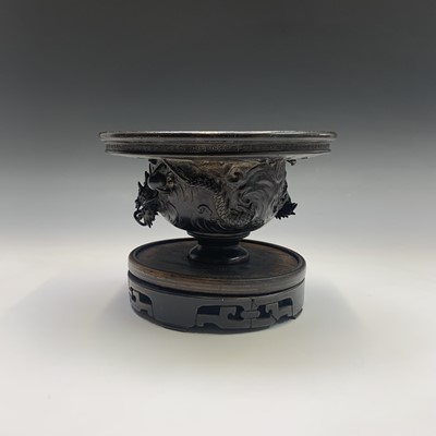 Lot 28 - A Chinese bronze bowl, Qing Dynasty, signed,...